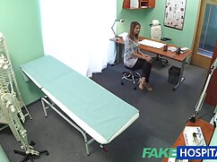 Gros seins sur un video film erotique petit escroc